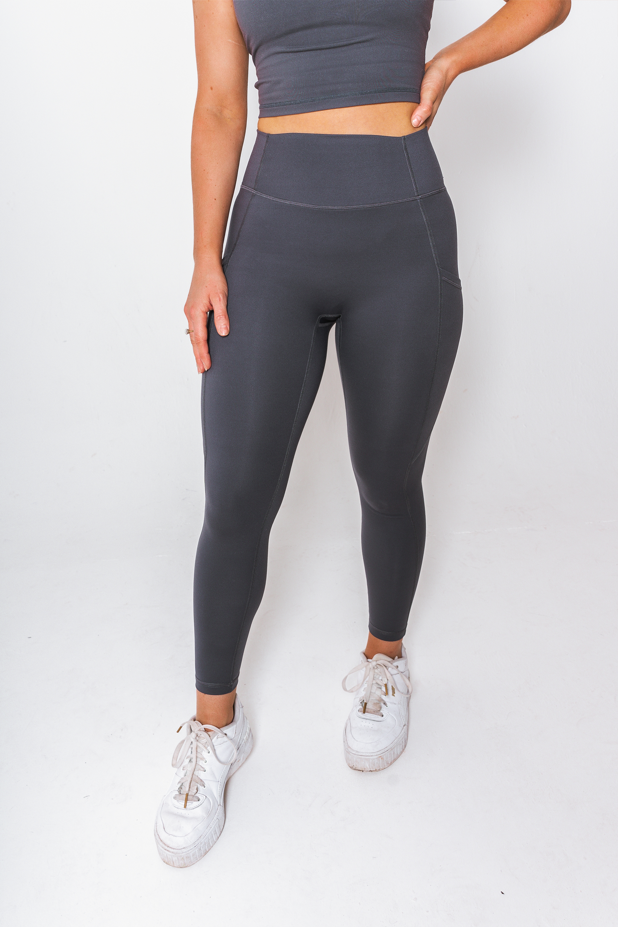 The Pocket Rocket Legging - Grey - Avo Activewear