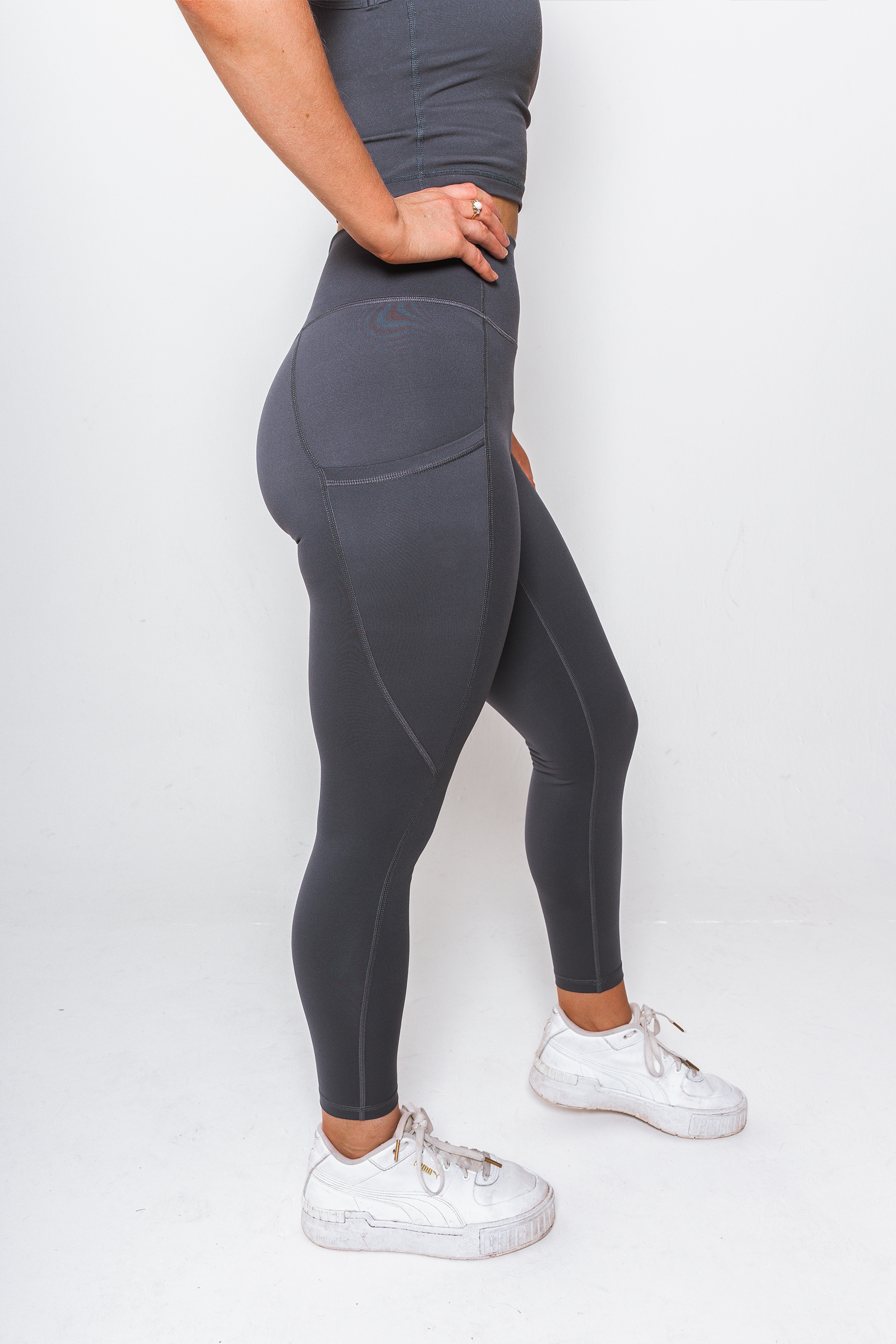 The Pocket Rocket Legging - Grey - Avo Activewear