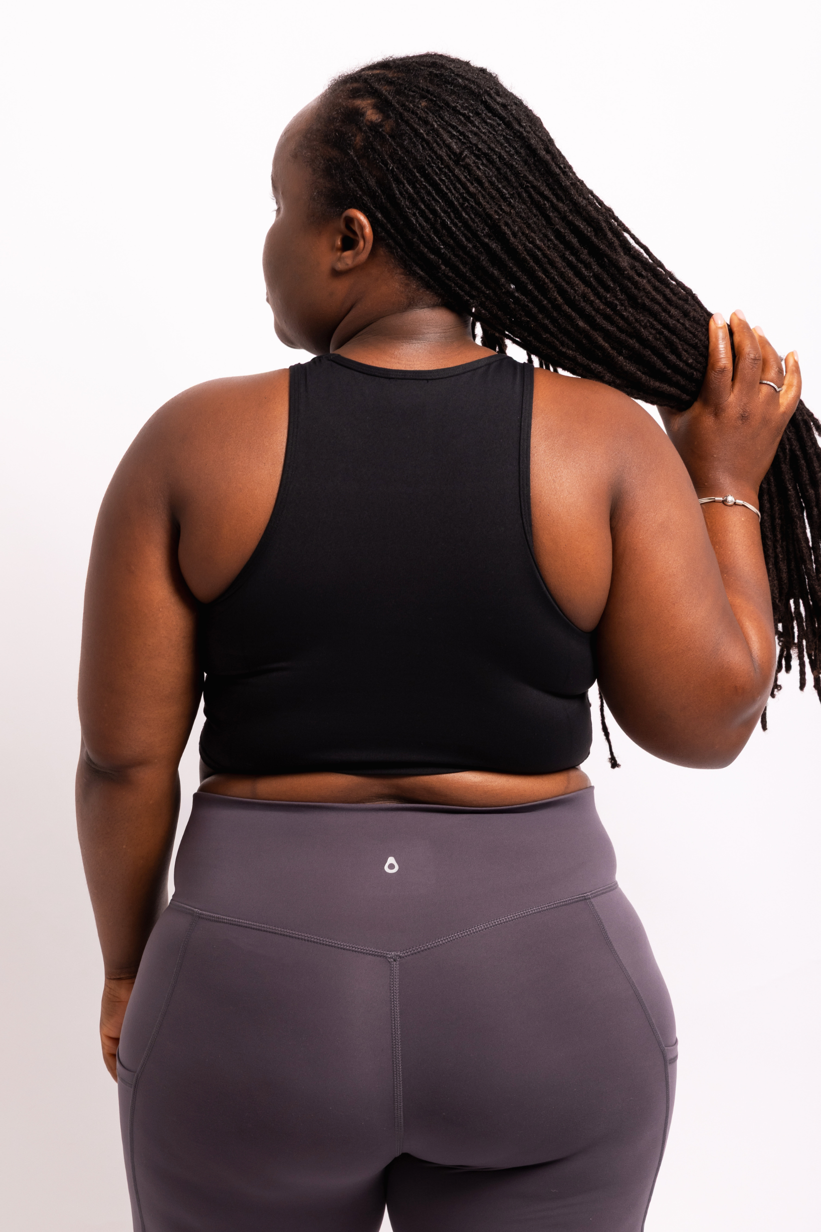 The Senara Crop Top - Smooth Black v2 - Avo Activewear