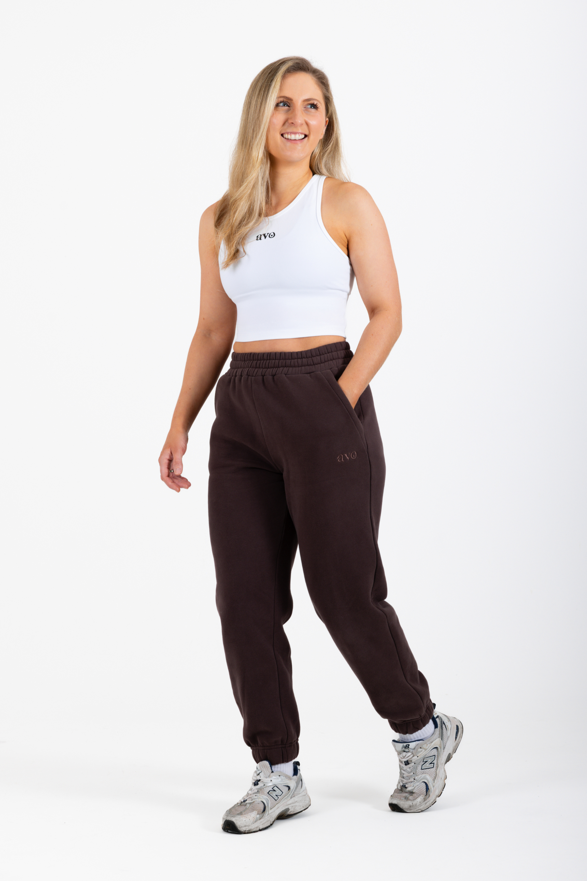 The Demi Jogger - Dark Brown - Avo Activewear